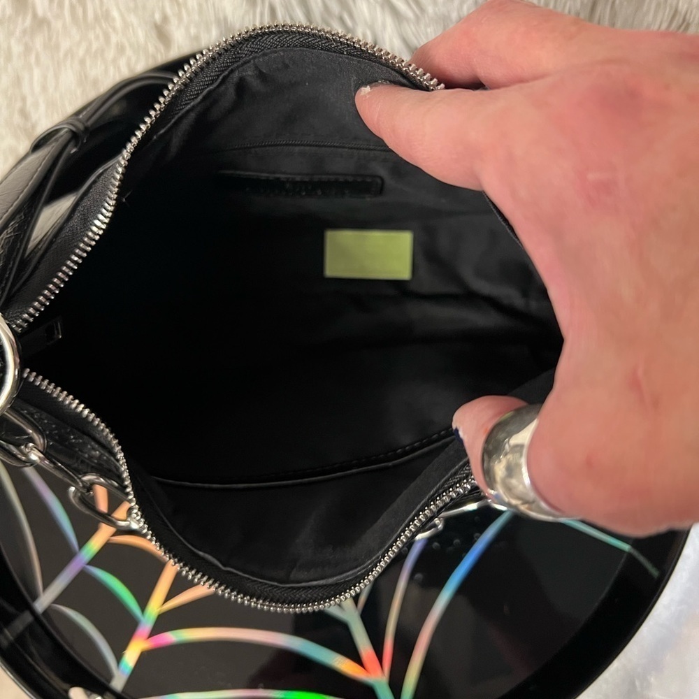🖤🖤NWT- E/N EXPRESSIONS NYC SASSY/CLASSY BLACK SHOULDER BAG🖤🖤 - Picture 7 of 14